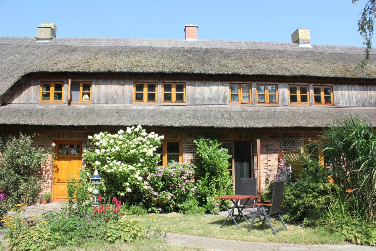 Kleine Auszeit Apartment Kluis Bagian luar foto